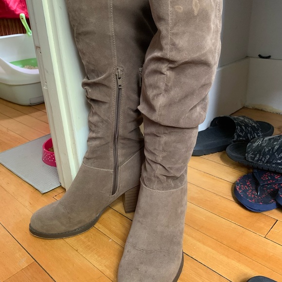 Shoe Dazzle Boots - Picture 5 of 8